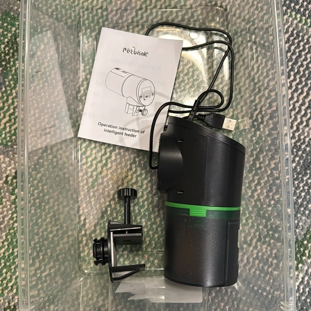 Petbank intelligent feeder for aquarium